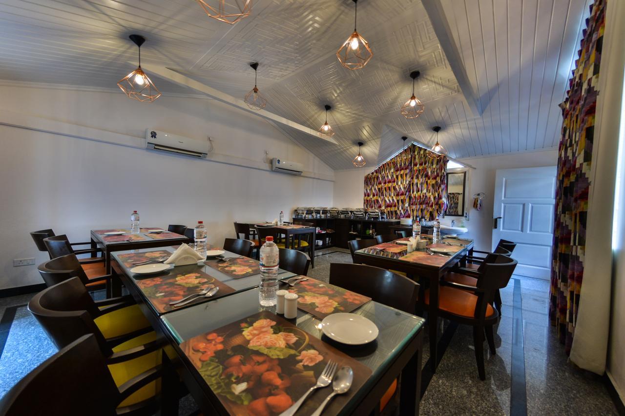 Hotel Metropolis Srinagar  Luaran gambar